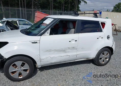 2014 Kia Soul z USA, uszkodzony, nr VIN KNDJN2A28E7102582